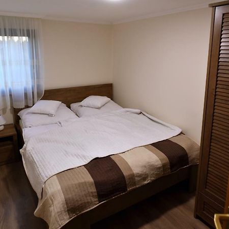 Siraly Apartman Hajdúnánás エクステリア 写真